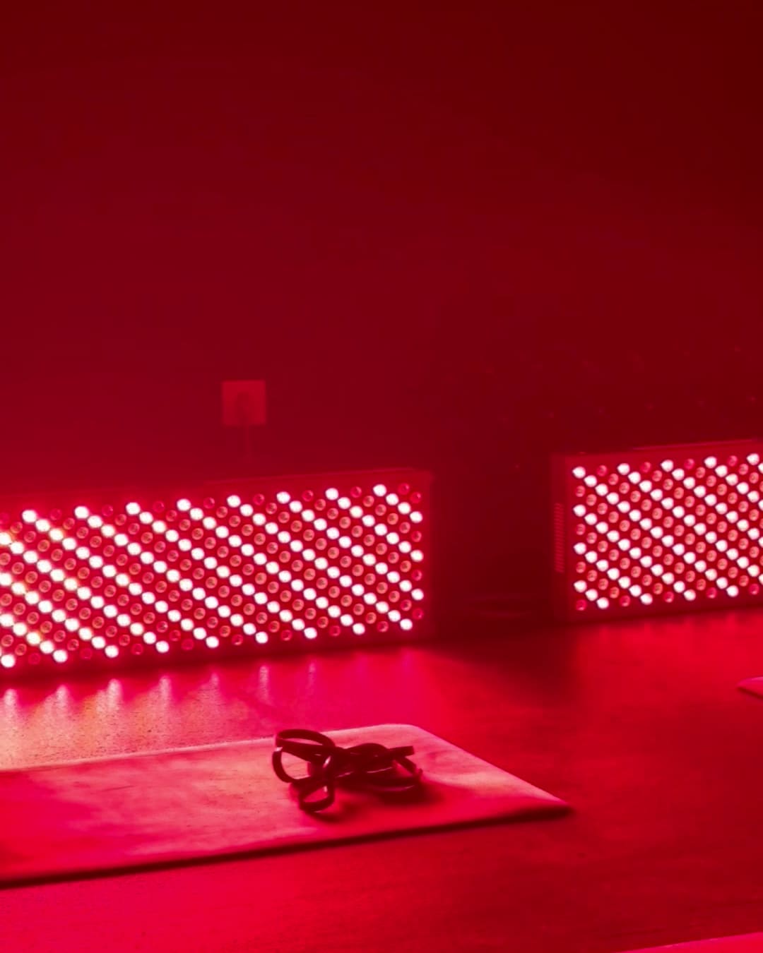 Red light paneli u sali Likarije